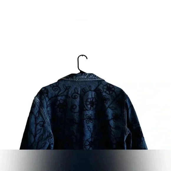 Vintage 90s Embroidered Denim Jean Jacket with Statement Buttons Size M - Picture 11 of 16